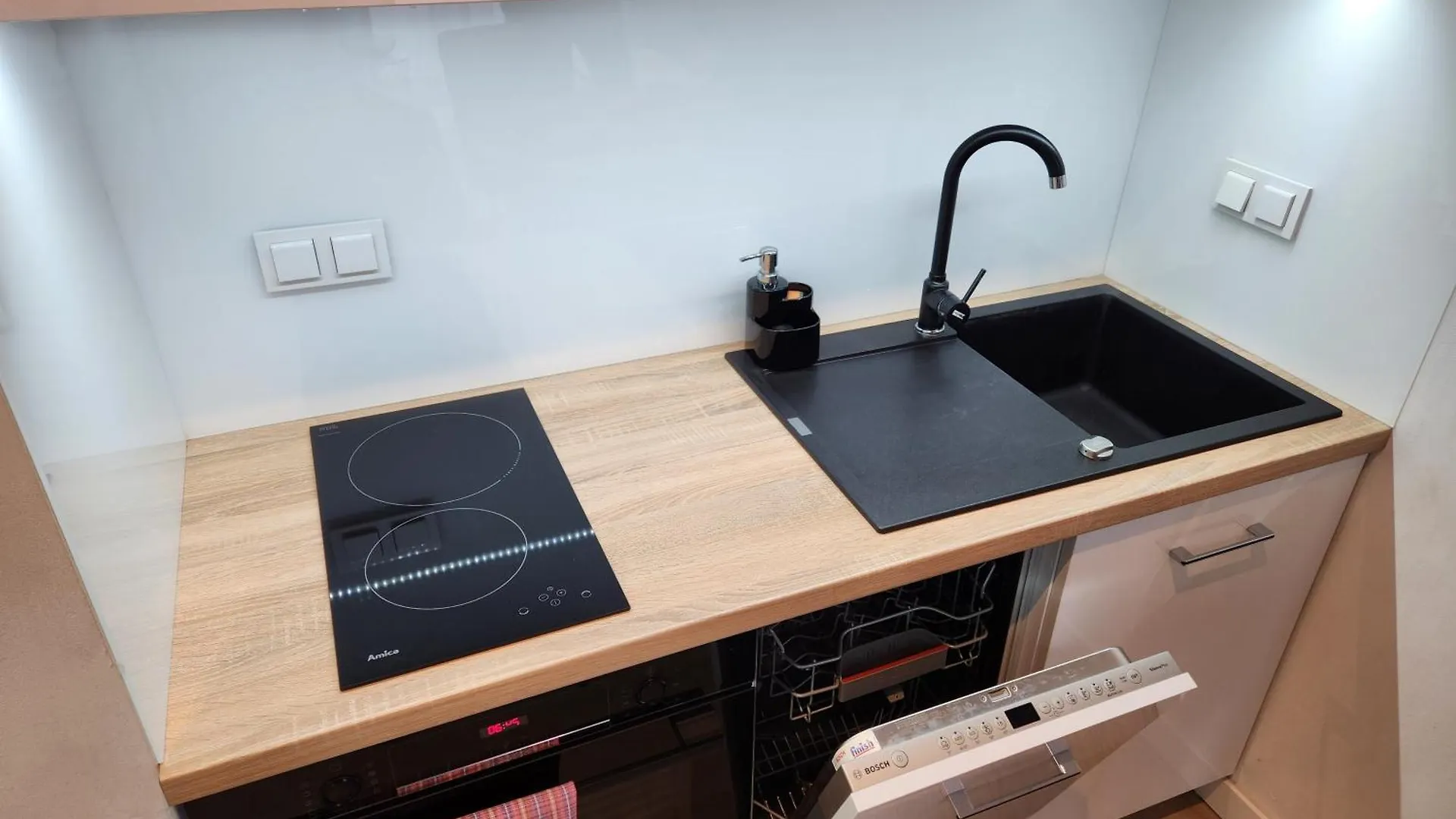 Premium Spire Apartment +Parking 바르샤바